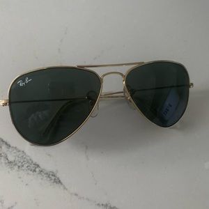 Youth Ray Ban Sunglasses- mint condition.